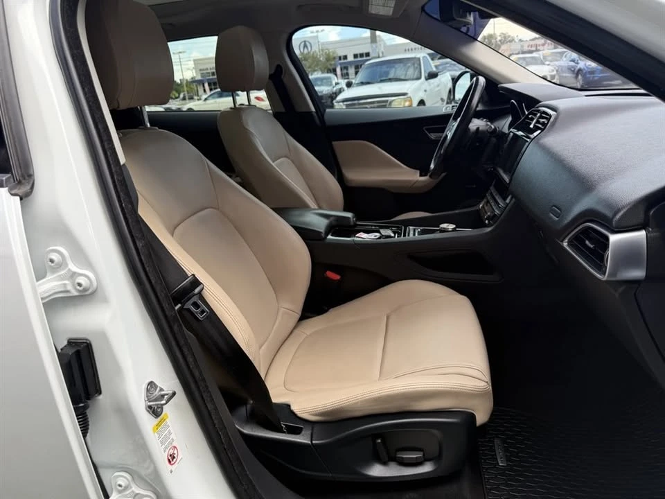 2018 Jaguar F-Pace - Image 18 of 20