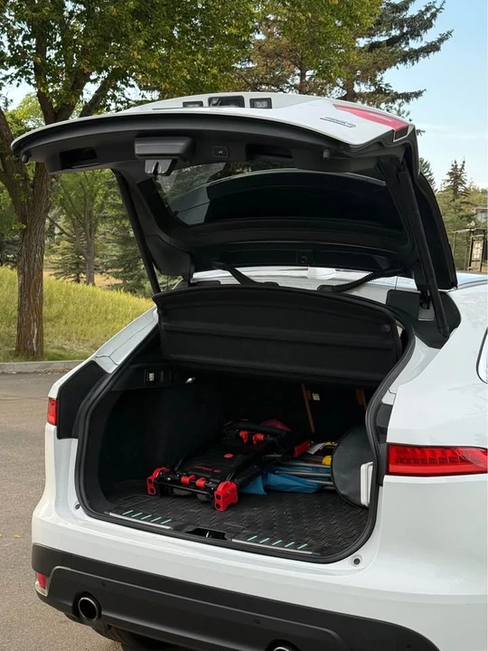2018 Jaguar F-Pace - Image 10 of 11
