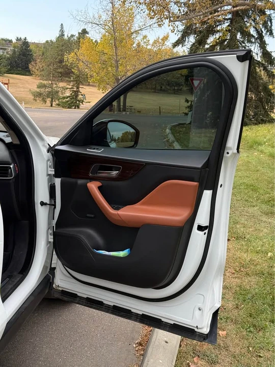 2018 Jaguar F-Pace - Image 6 of 11