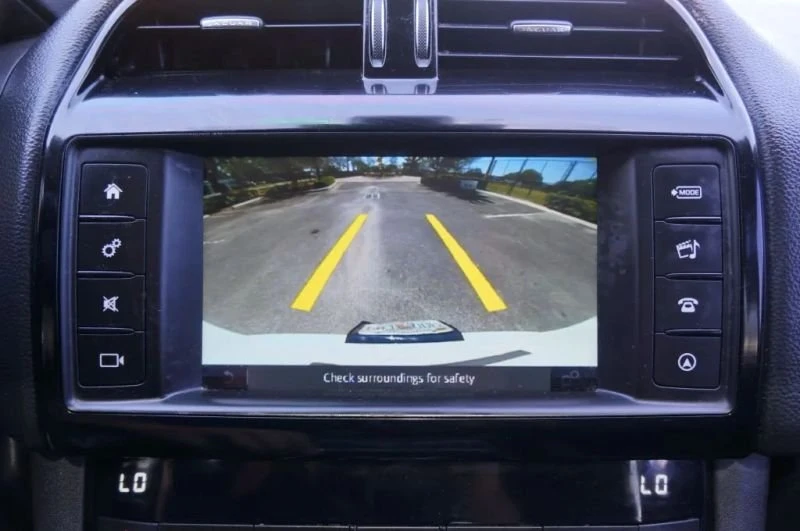 2018 Jaguar F-Pace - Image 18 of 20