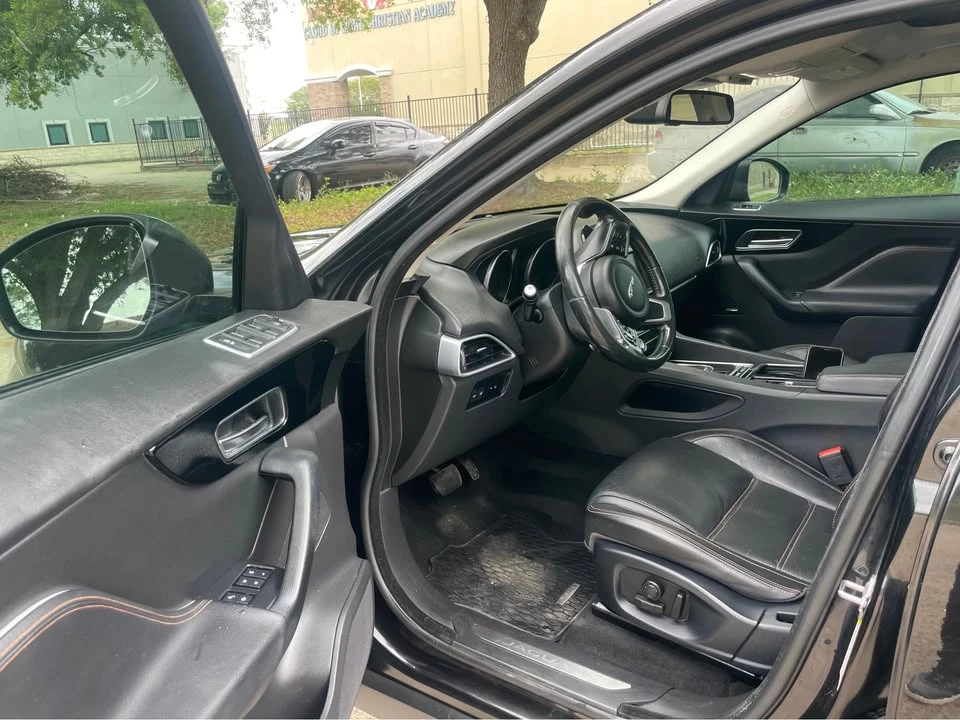2018 Jaguar F-Pace - Image 15 of 20