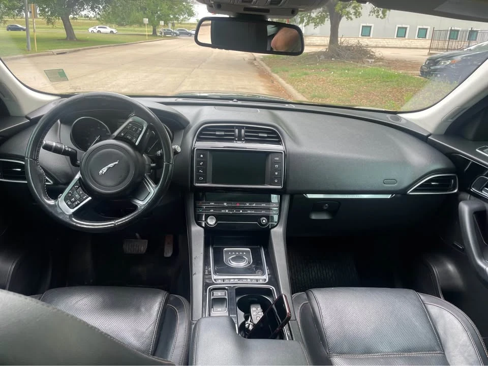2018 Jaguar F-Pace - Image 13 of 20