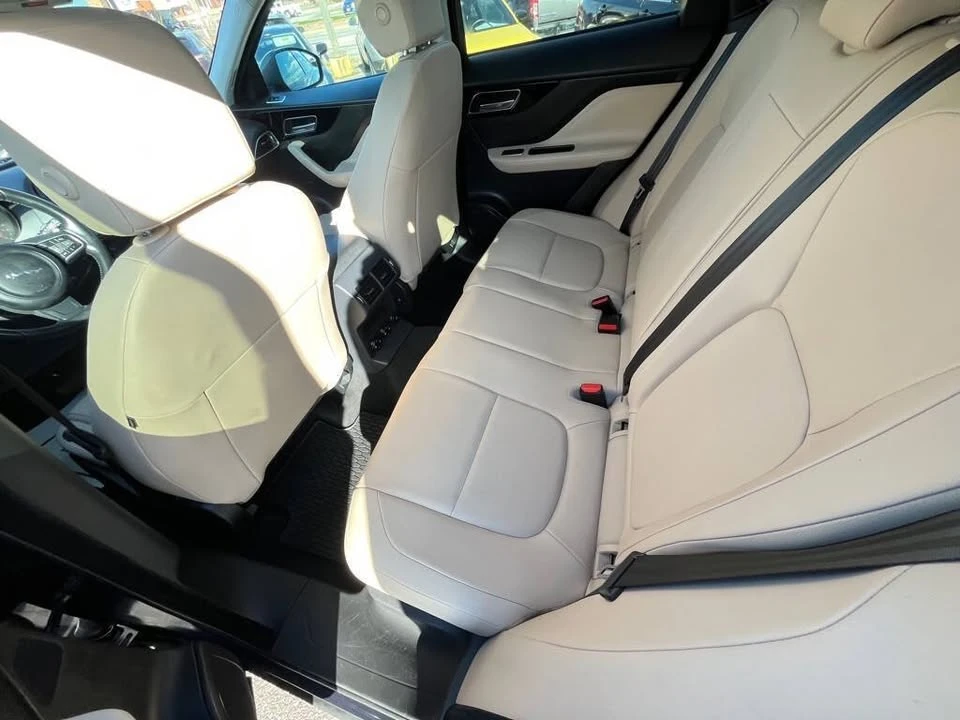2018 Jaguar F-Pace - Image 12 of 19