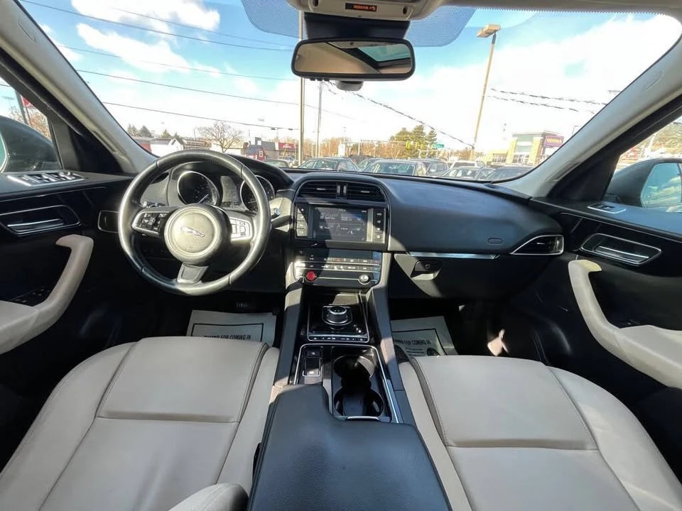 2018 Jaguar F-Pace - Image 14 of 19