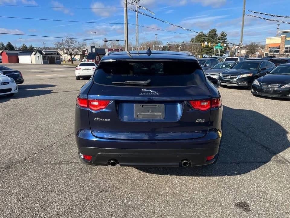 2018 Jaguar F-Pace - Image 7 of 19