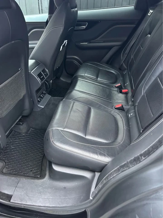 2018 Jaguar F-Pace - Image 19 of 20