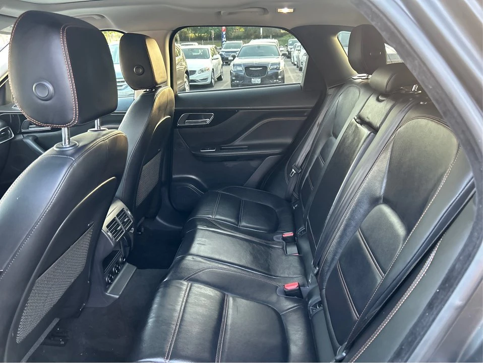 2018 Jaguar F-Pace - Image 10 of 20