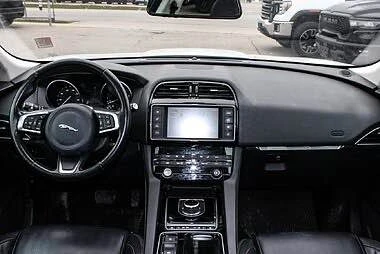 2018 Jaguar F-Pace - Image 7 of 7