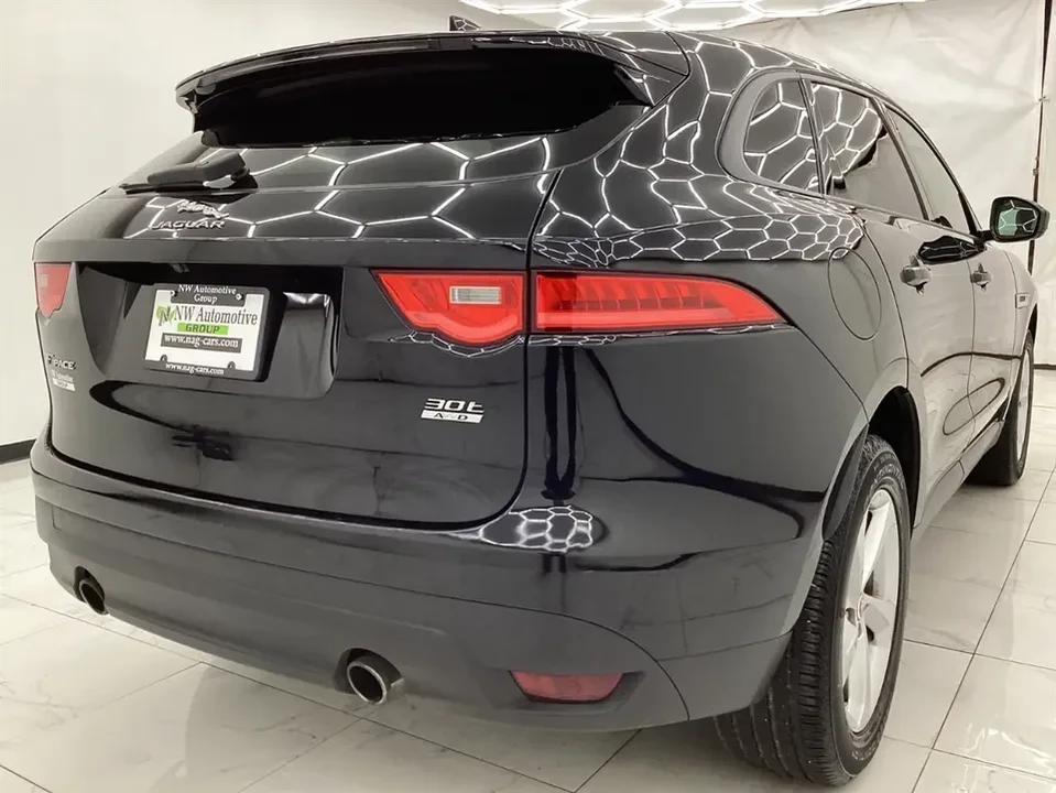 2018 Jaguar F-Pace - Image 4 of 17