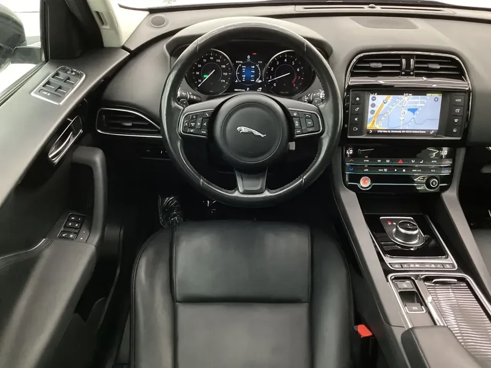 2018 Jaguar F-Pace - Image 16 of 17