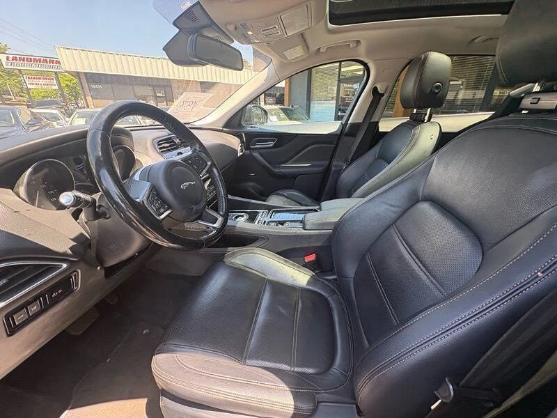 2018 Jaguar F-Pace - Image 9 of 19