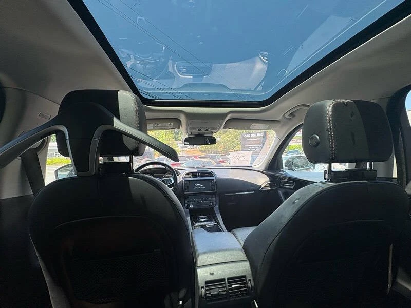 2018 Jaguar F-Pace - Image 14 of 19