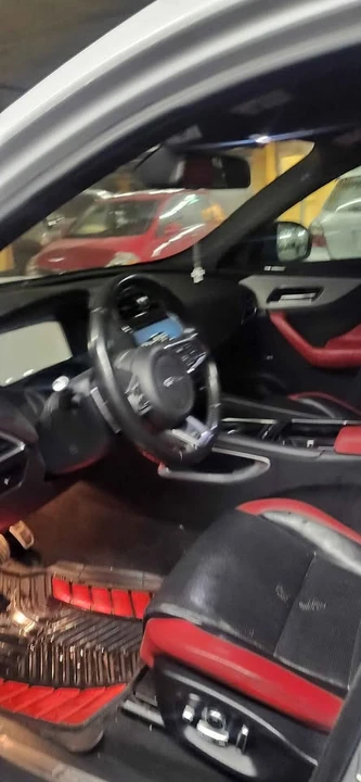 2018 Jaguar F-Pace - Image 9 of 11