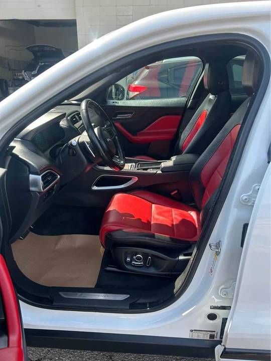 2018 Jaguar F-Pace - Image 5 of 12