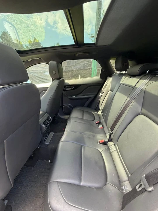2018 Jaguar F-Pace - Image 6 of 9