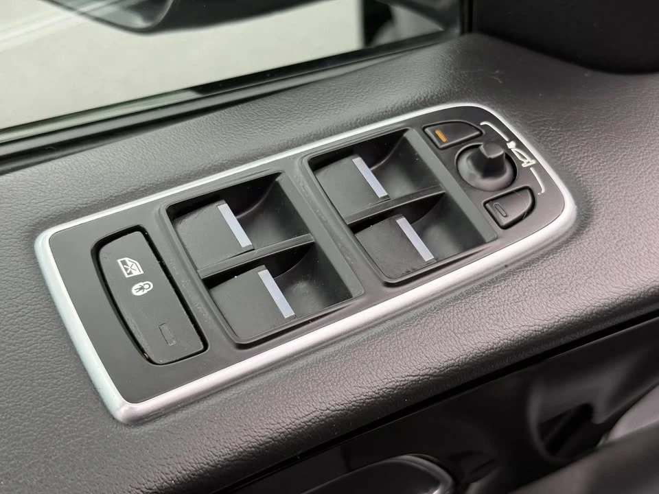 2018 Jaguar F-Pace - Image 18 of 20