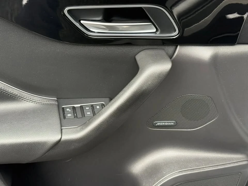 2018 Jaguar F-Pace - Image 19 of 20