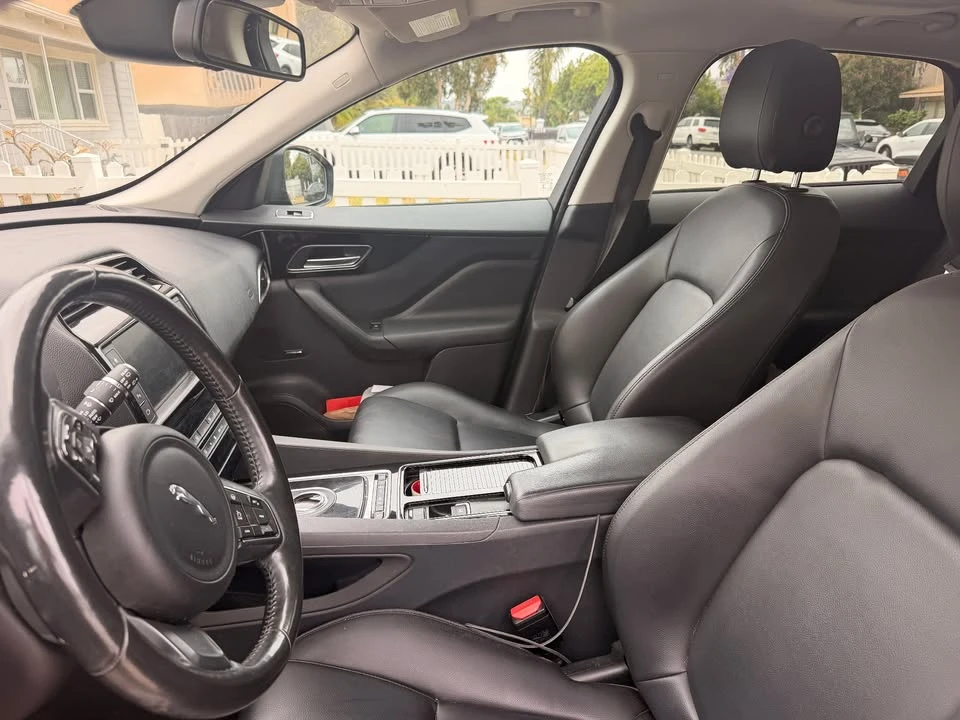 2018 Jaguar F-Pace - Image 2 of 7