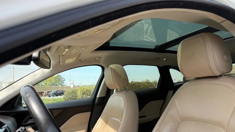 2018 Jaguar F-Pace - Image 13 of 20