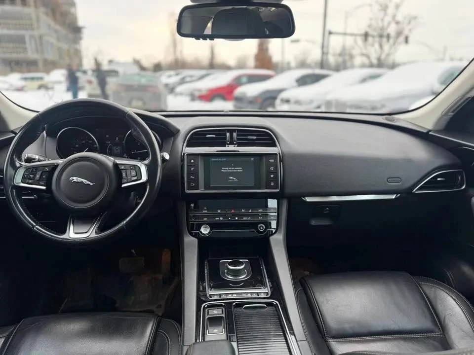 2018 Jaguar F-Pace - Image 8 of 14