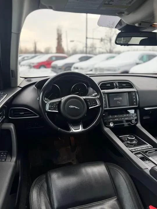 2018 Jaguar F-Pace - Image 10 of 14