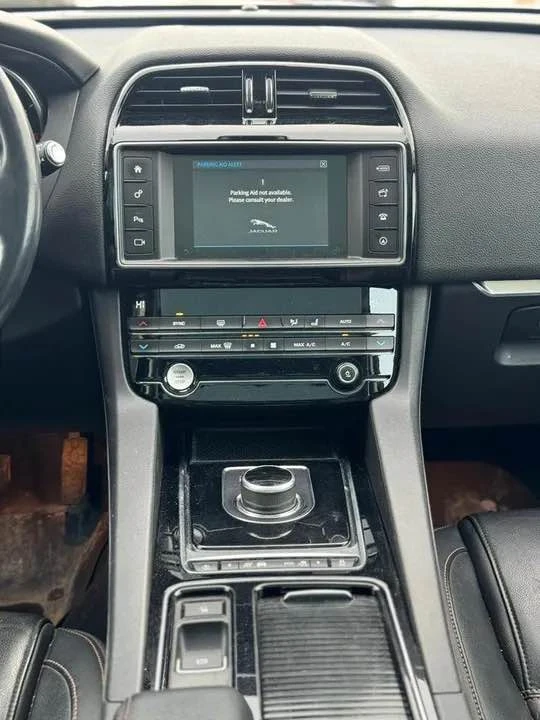 2018 Jaguar F-Pace - Image 7 of 14