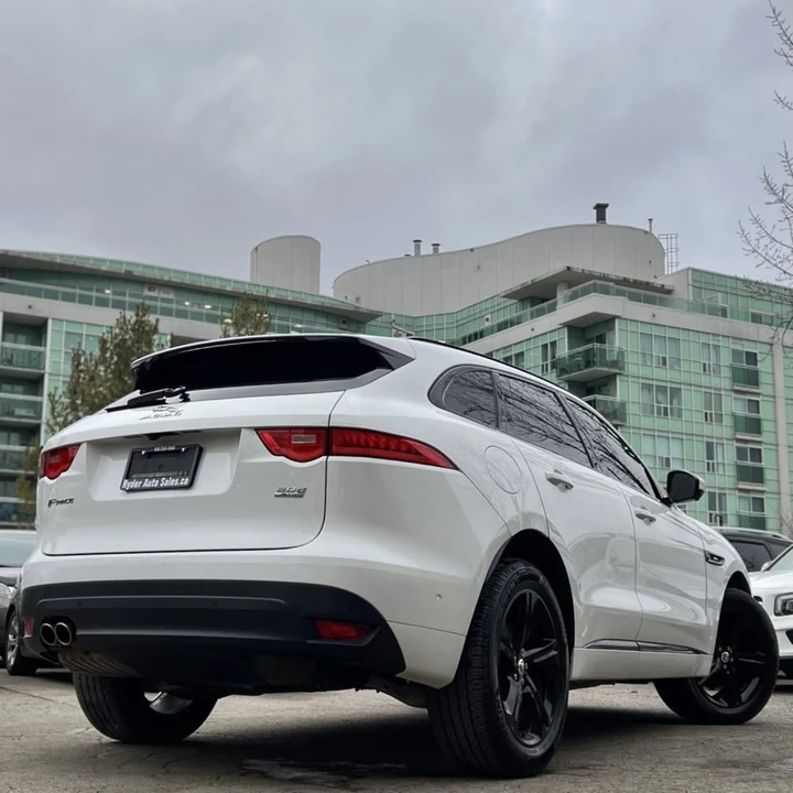 2018 Jaguar F-Pace - Image 7 of 15