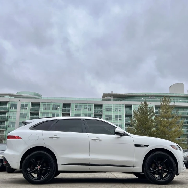 2018 Jaguar F-Pace - Image 8 of 15