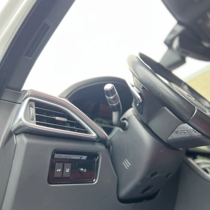 2018 Jaguar F-Pace - Image 12 of 15