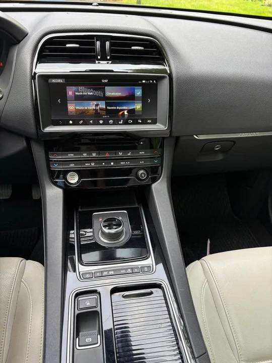 2018 Jaguar F-Pace - Image 7 of 7