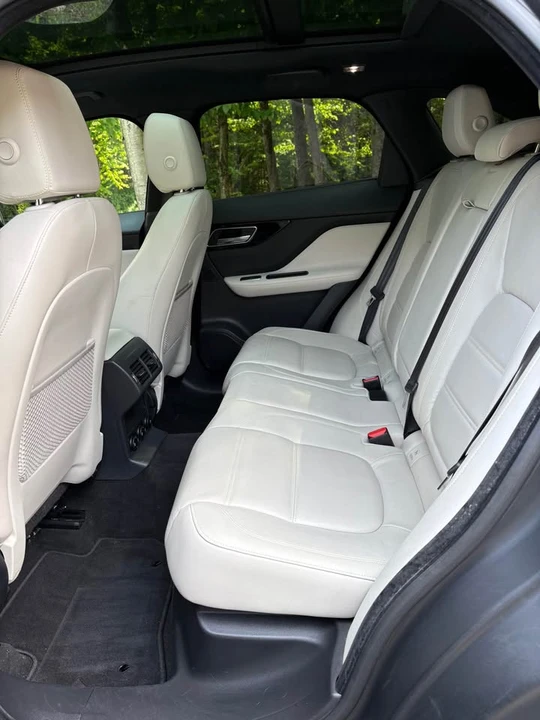 2018 Jaguar F-Pace - Image 5 of 7