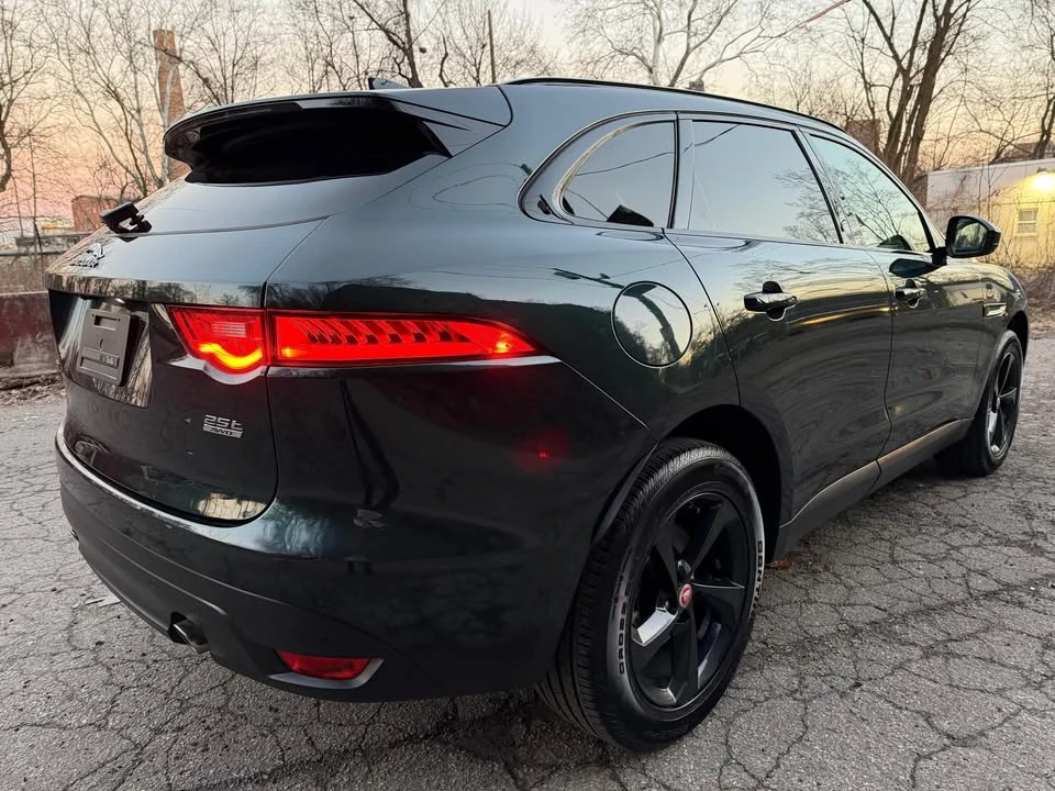 2018 Jaguar F-Pace - Image 16 of 17