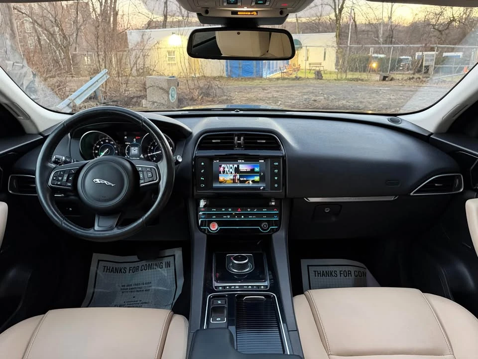 2018 Jaguar F-Pace - Image 7 of 17
