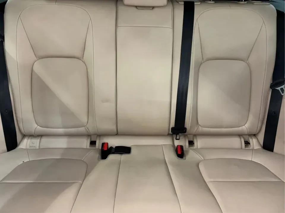 2018 Jaguar F-Pace - Image 10 of 15