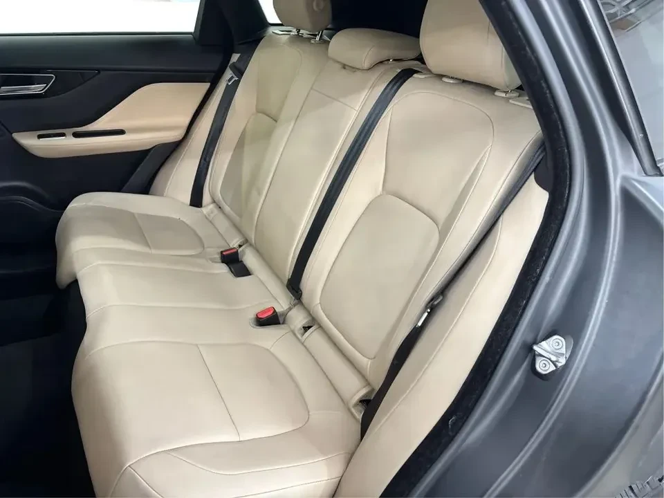 2018 Jaguar F-Pace - Image 7 of 15
