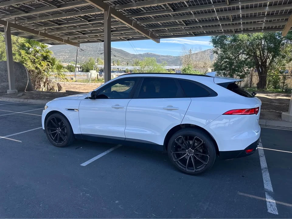 2018 Jaguar F-Pace - Image 4 of 9