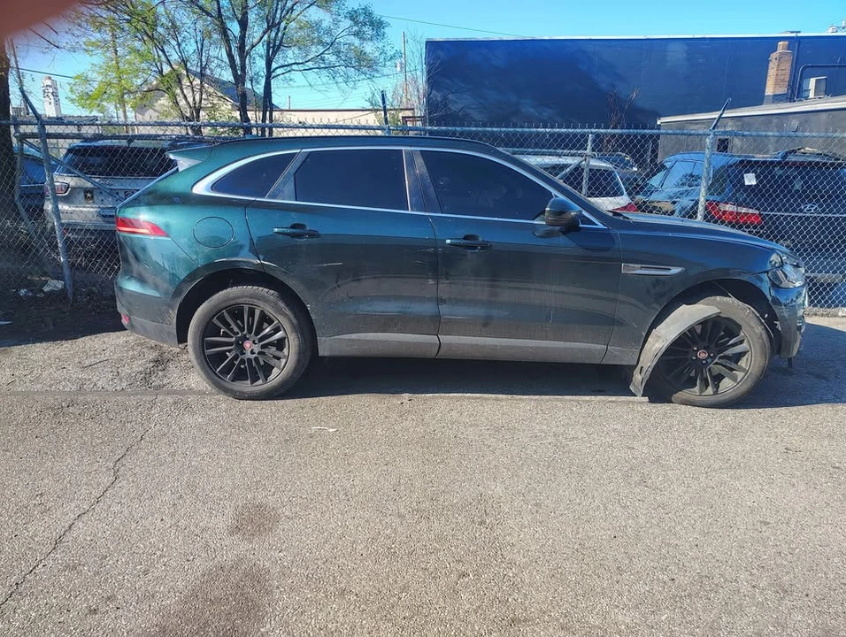 2018 Jaguar F-Pace - Image 3 of 4