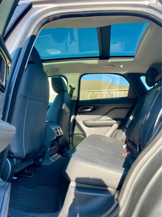 2018 Jaguar F-Pace - Image 9 of 10
