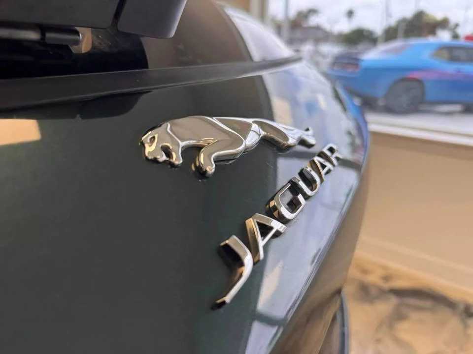 2018 Jaguar F-Pace - Image 7 of 17