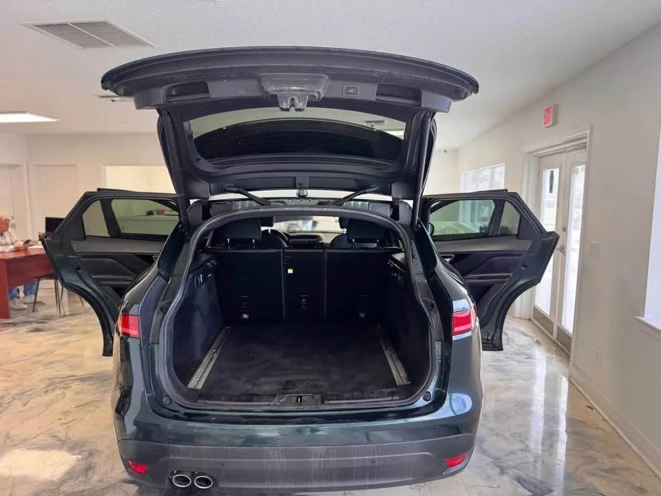 2018 Jaguar F-Pace - Image 16 of 17