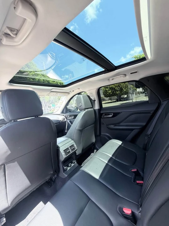 2018 Jaguar F-Pace - Image 10 of 12