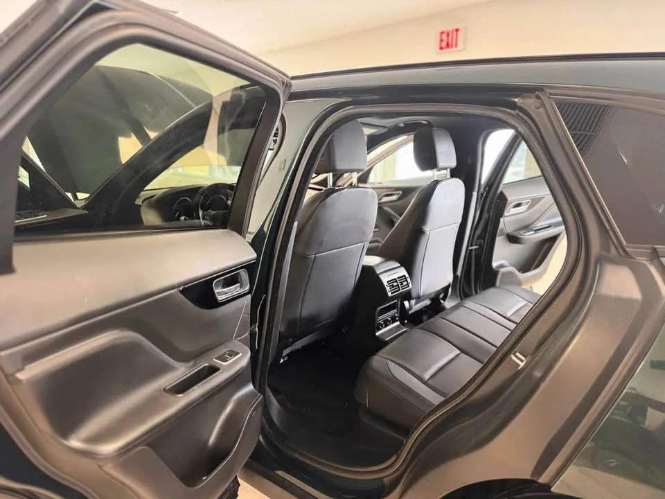 2018 Jaguar F-Pace - Image 15 of 17