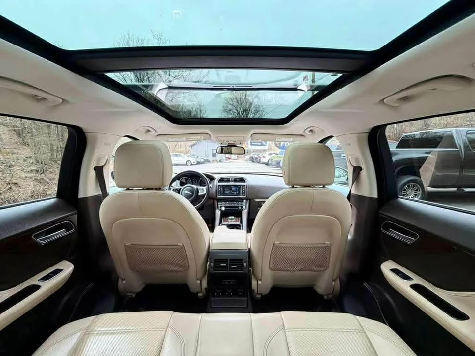 2018 Jaguar F-Pace - Image 11 of 20