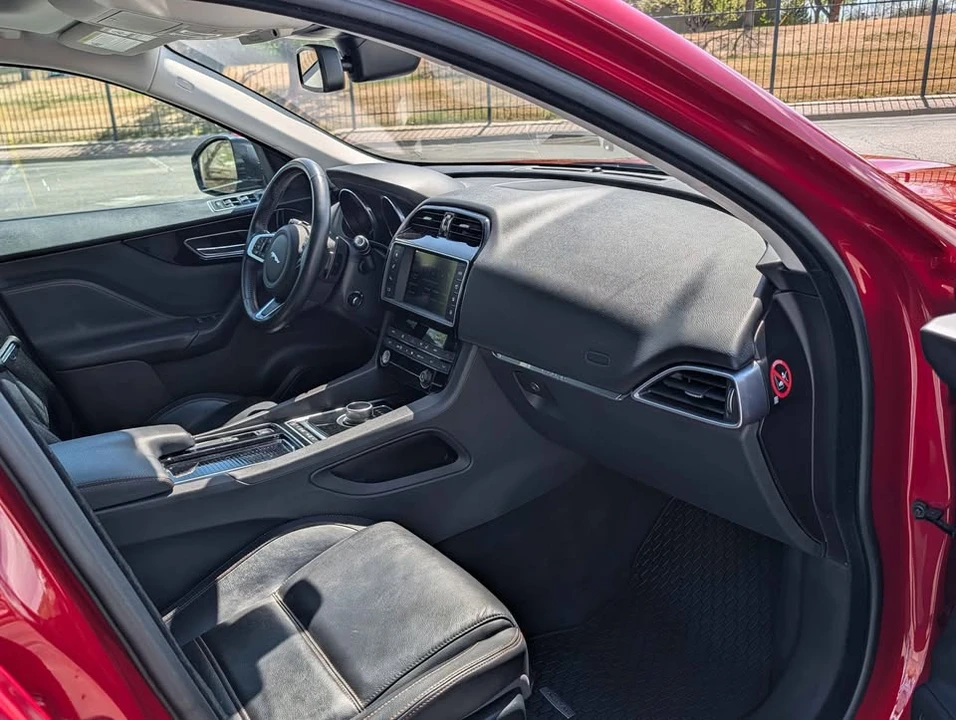 2018 Jaguar F-Pace - Image 14 of 17