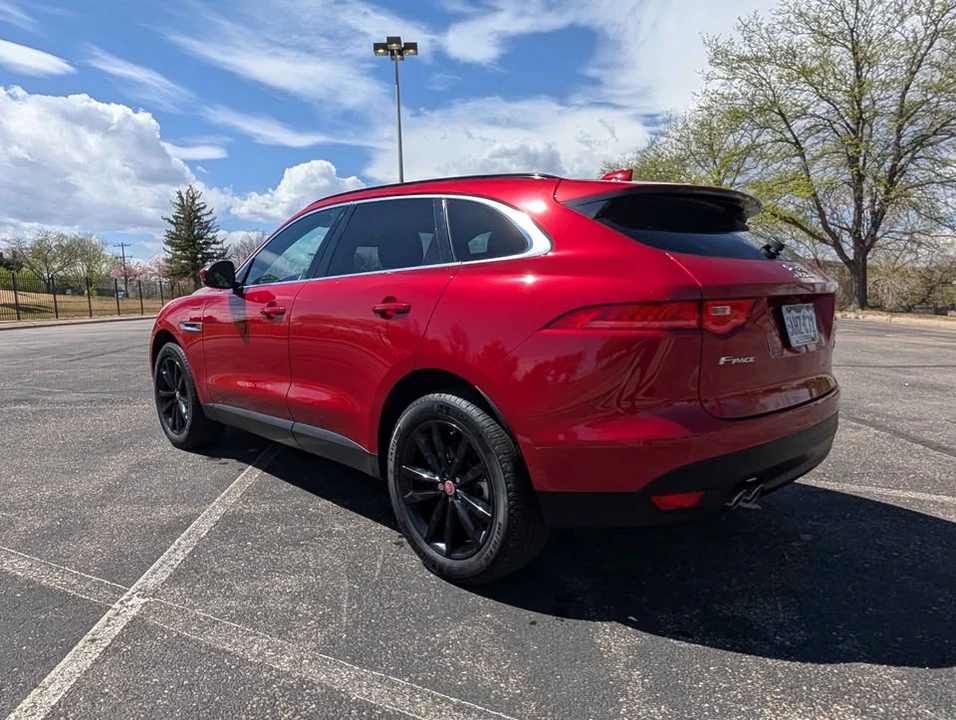 2018 Jaguar F-Pace - Image 9 of 17