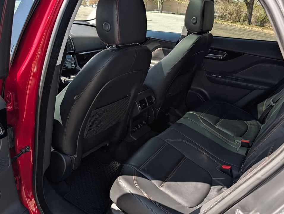 2018 Jaguar F-Pace - Image 16 of 17