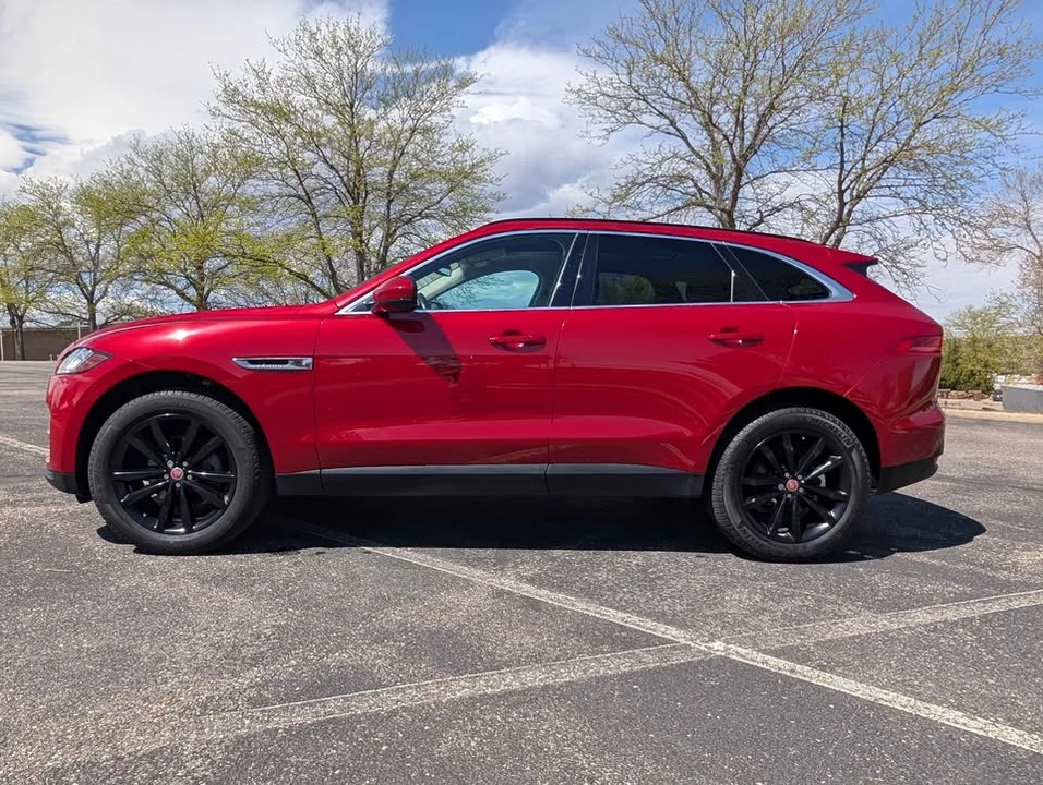 2018 Jaguar F-Pace - Image 5 of 17
