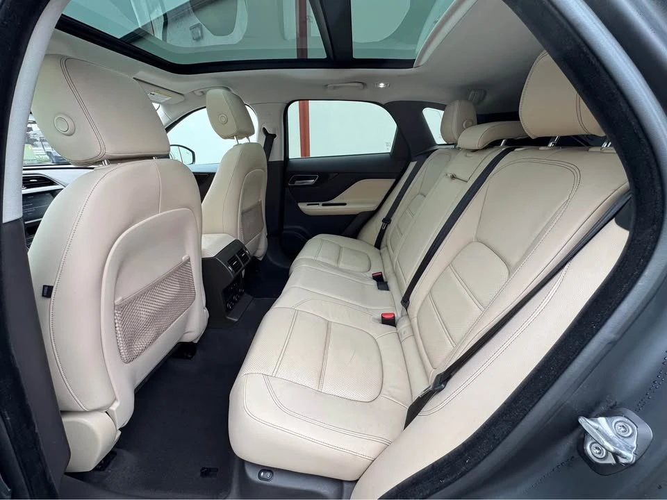 2018 Jaguar F-Pace - Image 11 of 18