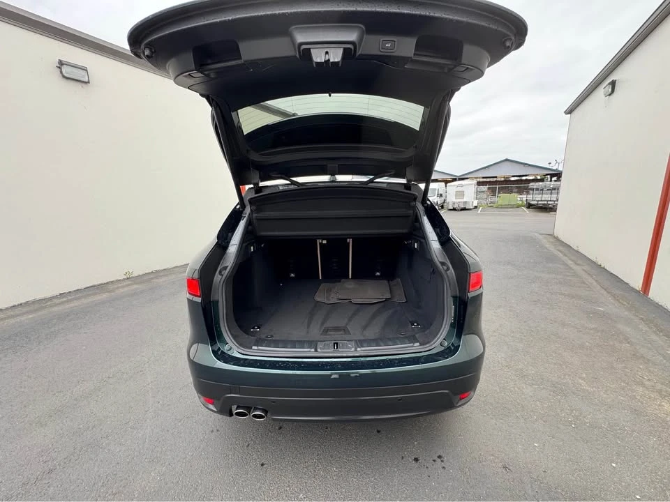 2018 Jaguar F-Pace - Image 12 of 18