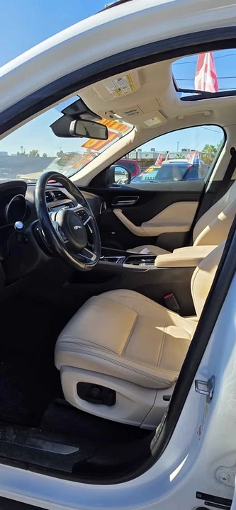 2018 Jaguar F-Pace - Image 13 of 16